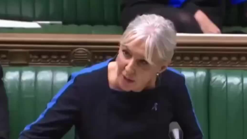 英国卫生部女高官确诊新冠肺炎 此前与约翰逊一同参会